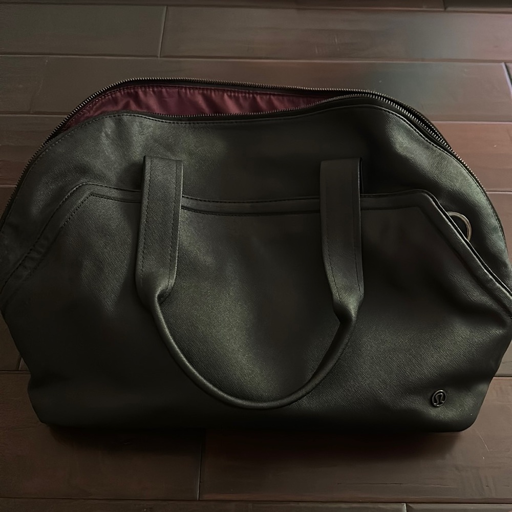 Lululemon Athletica Bag: Can’t find original bag! From a couple years back